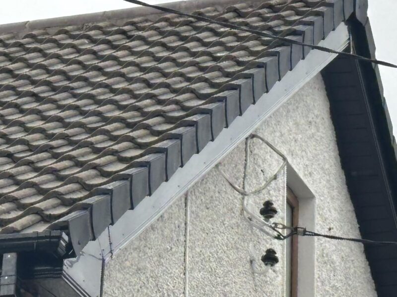 Dry Verge Installation